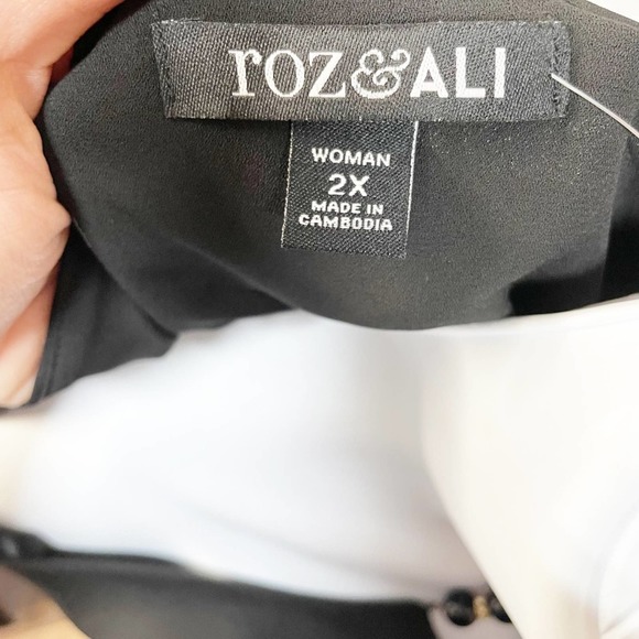 Roz & Ali Ruffle Sleeve Blouse Black NWT Size 2X - Picture 10 of 13